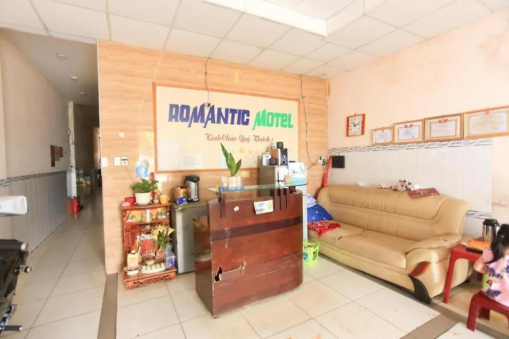 Spot On 1115 Romantic Motel Da Nang
